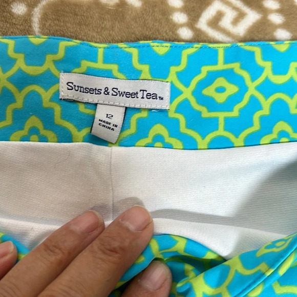 Sunsets & Sweet Tea Womens Dress Abstract Size 13 Nylon Blend Green Yellow - Picture 2 of 7